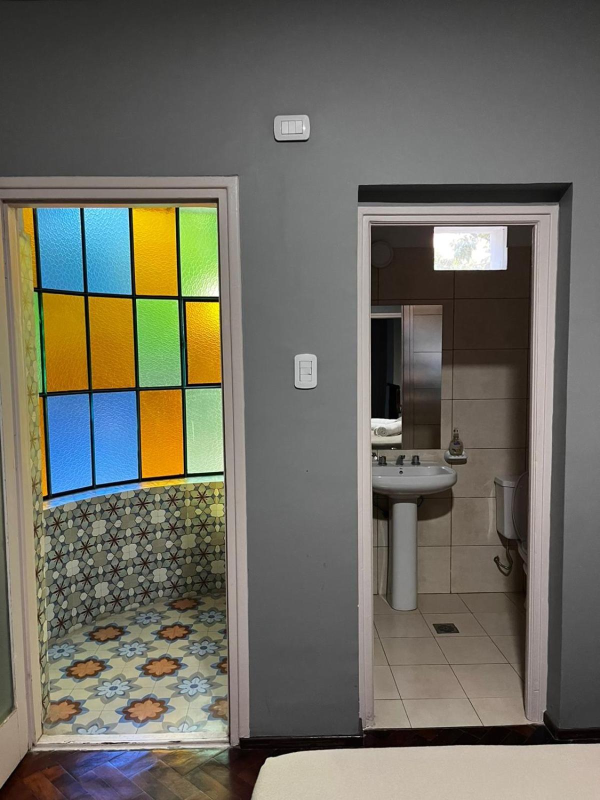 Sin Fin Hostel Мендоса Экстерьер фото