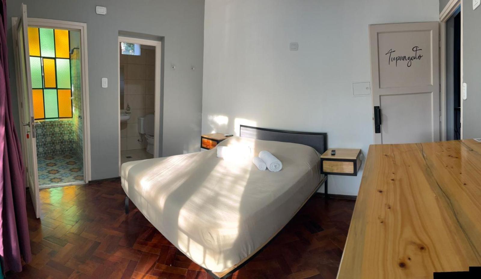 Sin Fin Hostel Мендоса Экстерьер фото