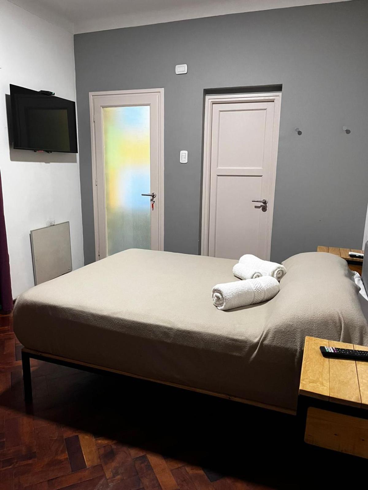 Sin Fin Hostel Мендоса Экстерьер фото